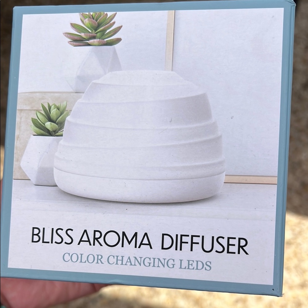 Bliss Aroma Diffuser with Color Changing LEDs